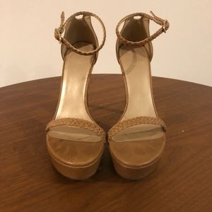Stuart Weitzman Platform Sandals. Size 6.